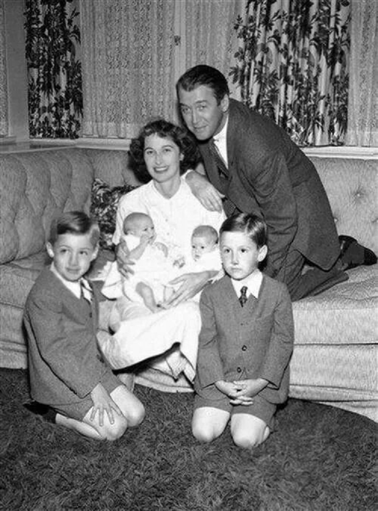 Jimmy Stewart with his wife Gloria and their children