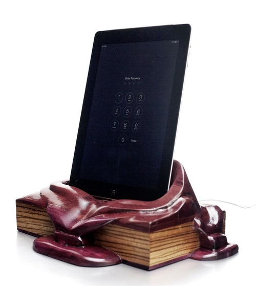 09-Tablet-Stand-Alan-Gwizdowski-Surreal-Salvador-Dali-Wood-Furnishings-www-designstack-co
