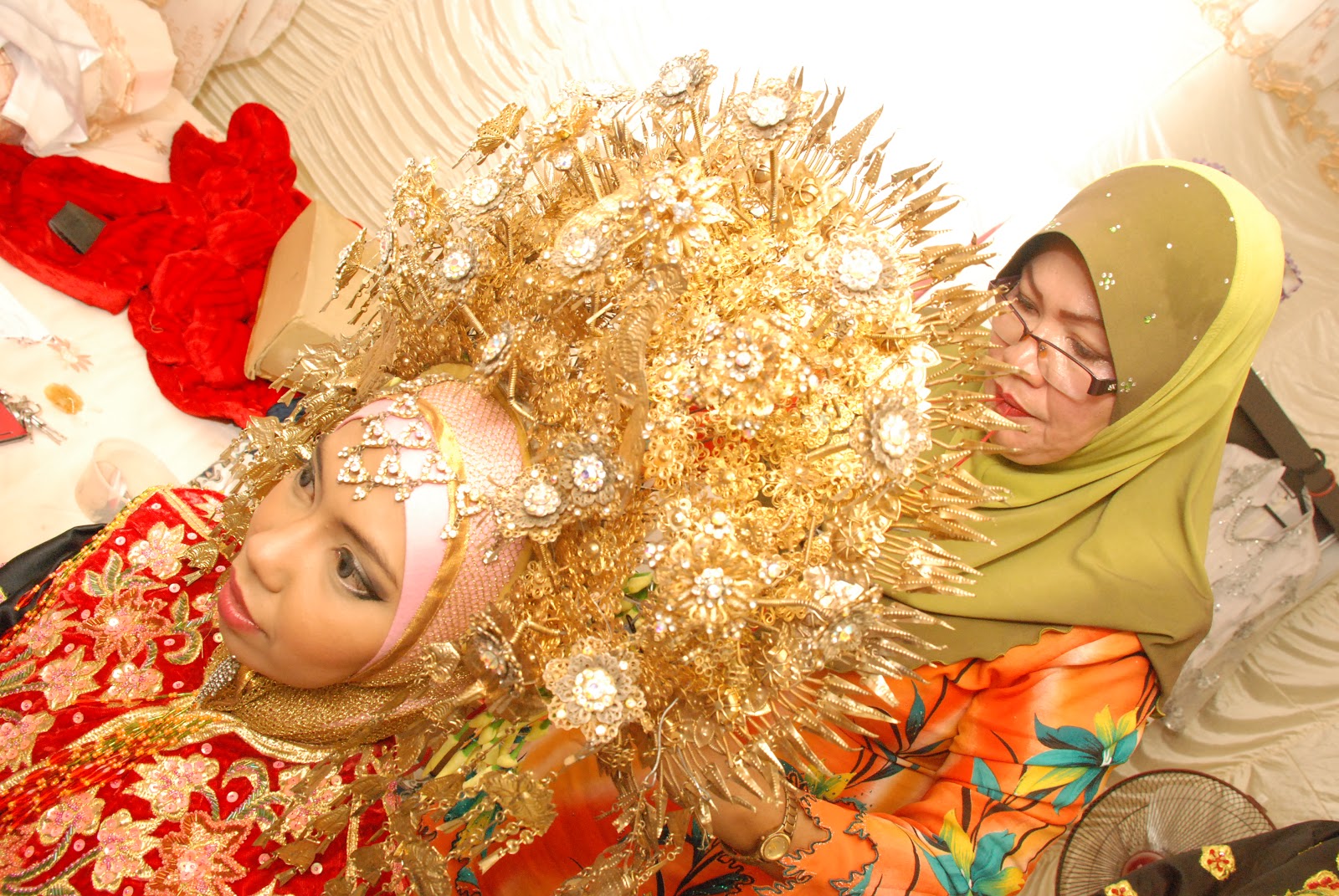 gaun pengantin minang 