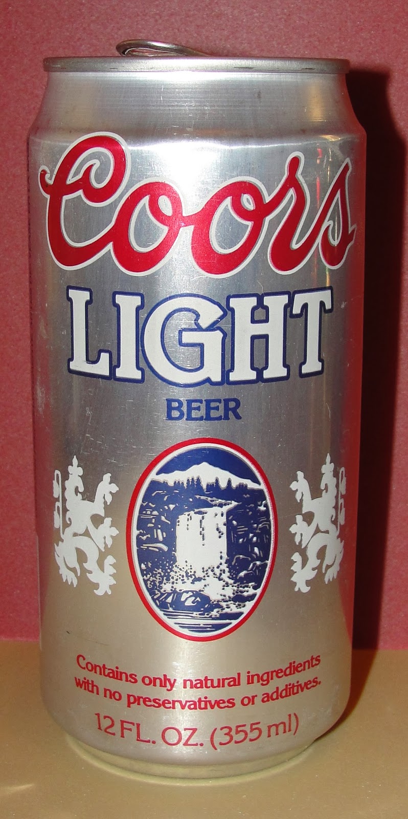 Colección de Latas y Botellas de Cerveza y Coca Cola de Mónica y Miguel