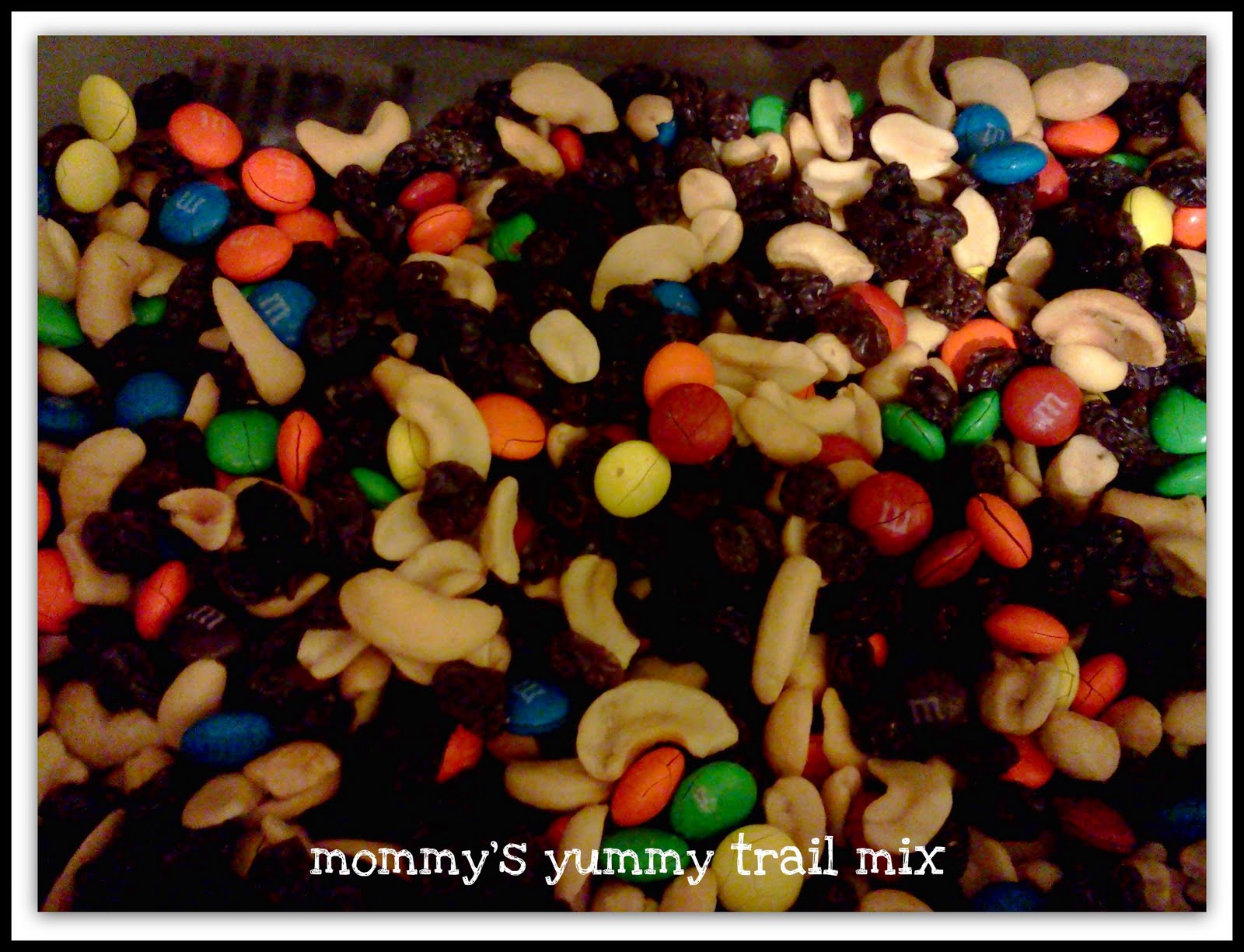 Polka Dot Treats Mommy's Yummy Trail Mix