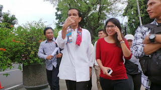 VIDEO JOKOWI NAIK BAJAJ Alasan Jokowi Naik Bajaj