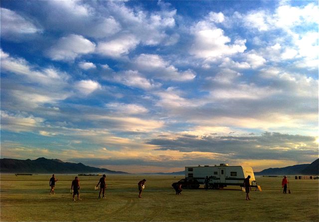 Paul Festa's Archive Fever: Burning Man Photo Essay, Part 4: MOOP Squad