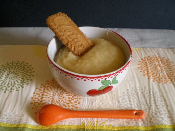 LES METS TISSÉS Cuisine d'ici et d'ailleurs COMPOTE DE POMMES AU SPECULOOS