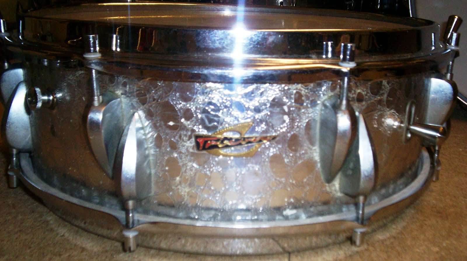 SILVER CROCO SNARE DRUM