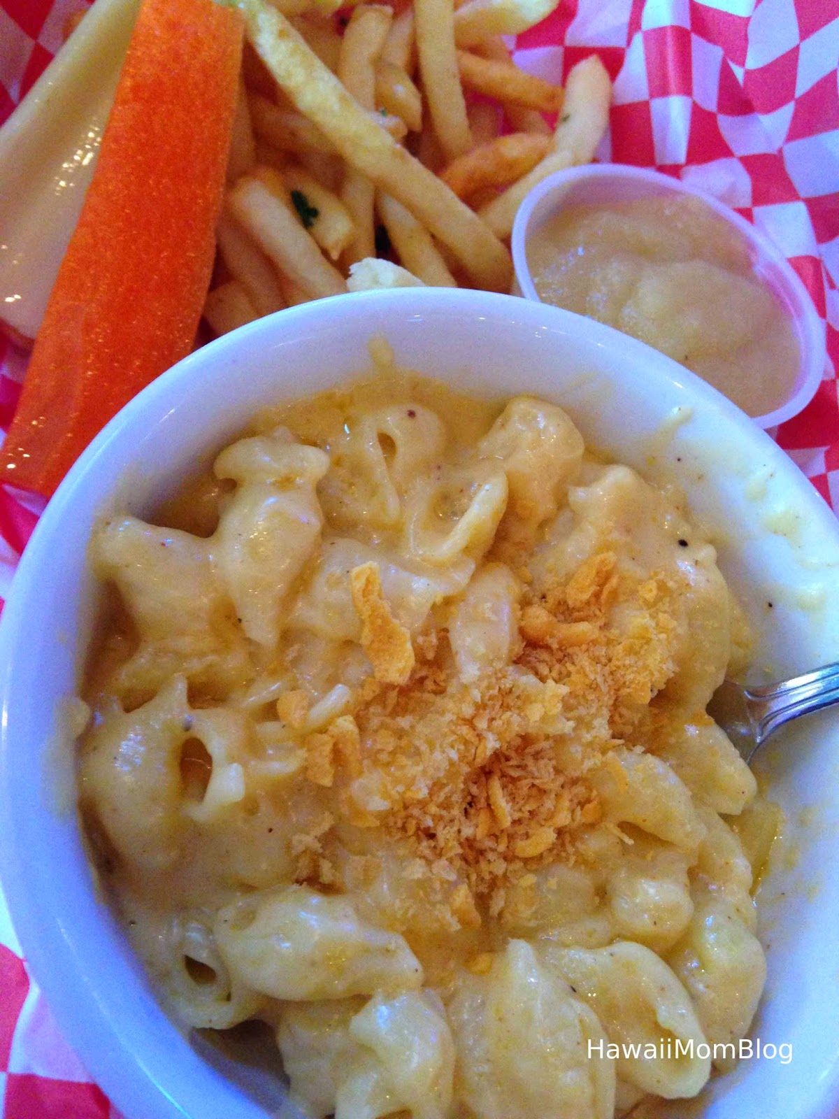 Hawaii Mom Blog Dixie Grill