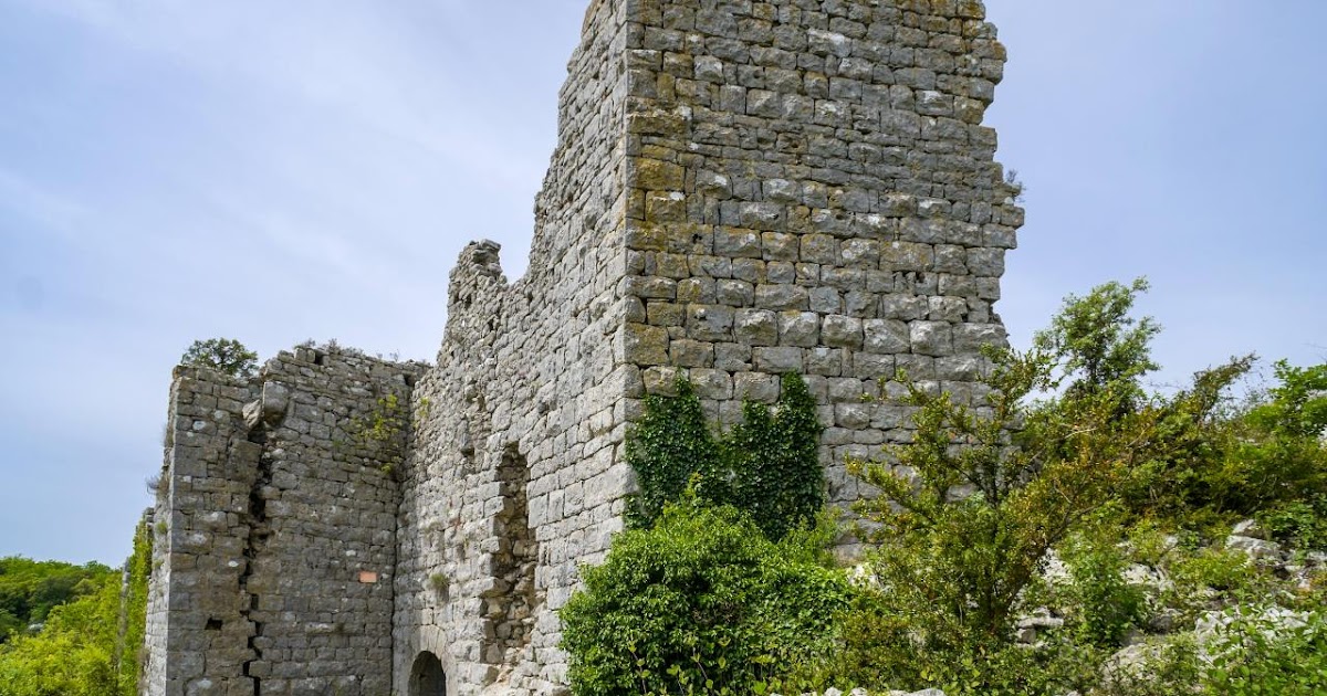 Châteaux et Villages Médiévaux LA ROQUETTE