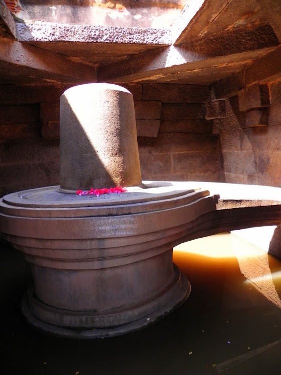 INDIA:   A lingam shrine at Hampi, India. / @JDumas