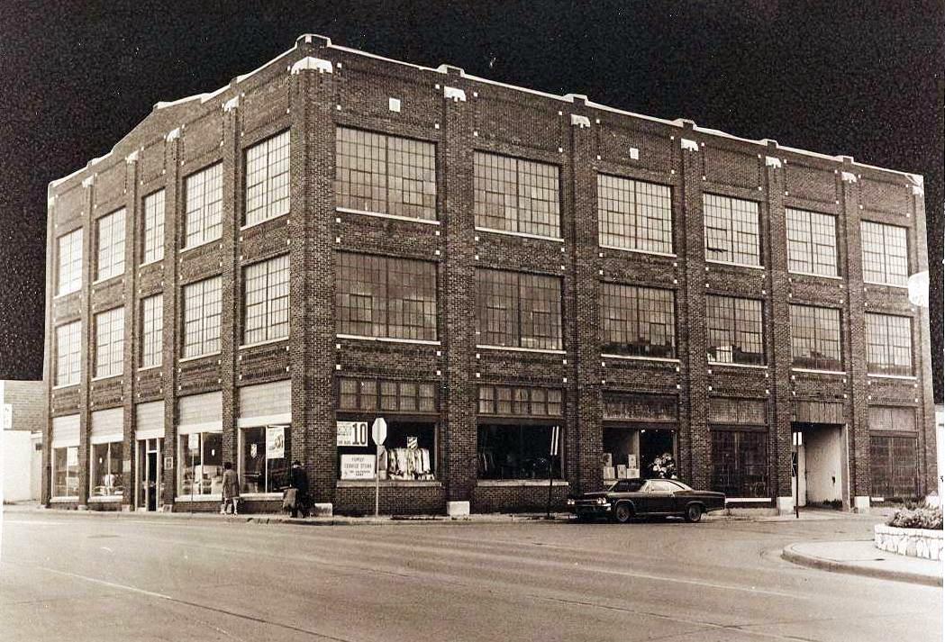 MinotMemories Auto Dealers 90 to 100 Years Ago