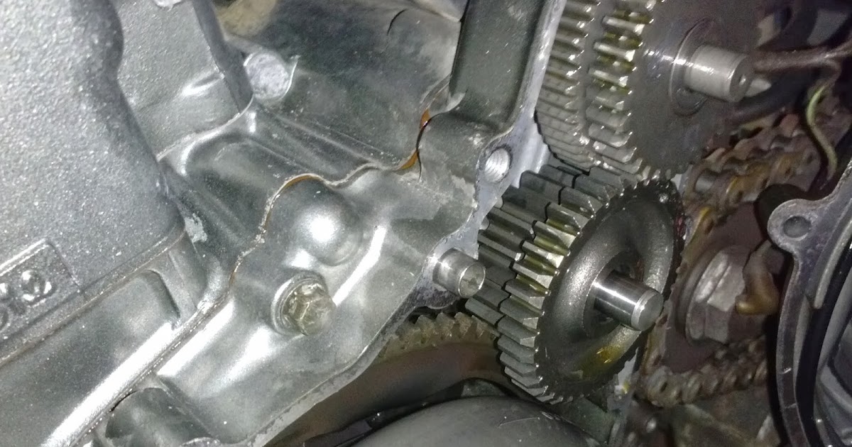 Geoff's KLR650 project Upgraded the balancer chain tensioner A.K.A. Doohickey