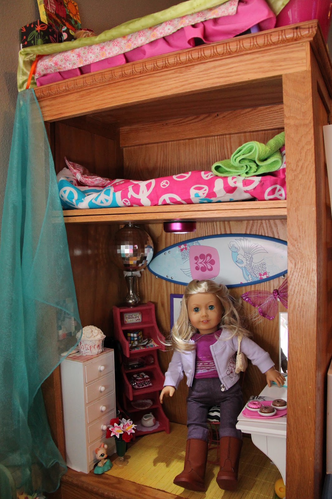 American Girl Doll Play A Look at Lily's Doll Room