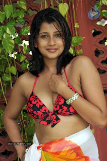  Nadeesha Hemamali hot Figure