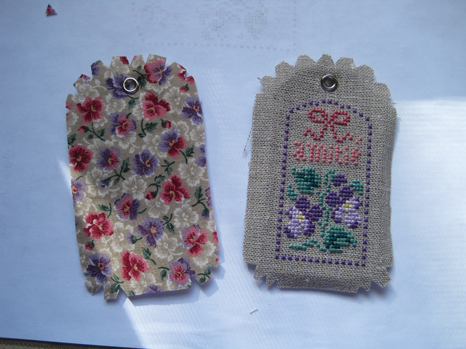 Jenns crafty world floss tag tutorial