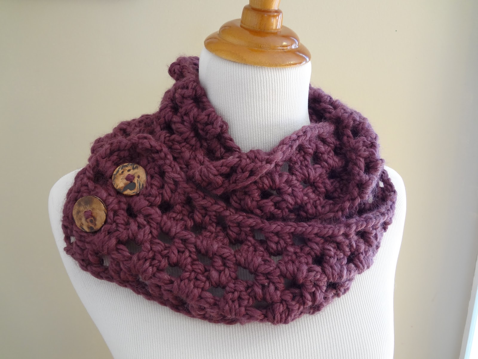 Fiber Flux: Free Crochet Pattern...Fiona Button Scarf!