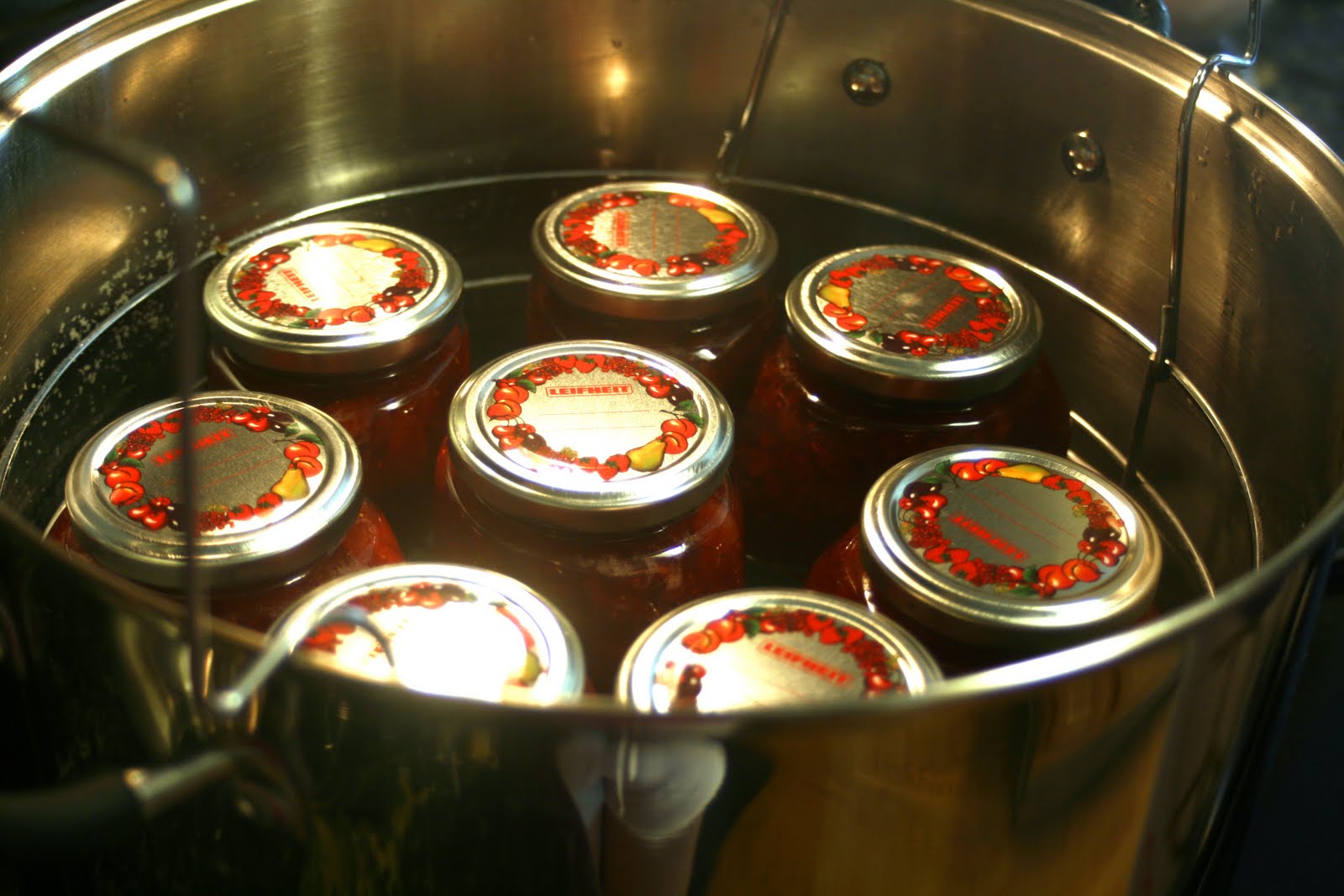 CupcakesOMG! The Art of Preserve Making