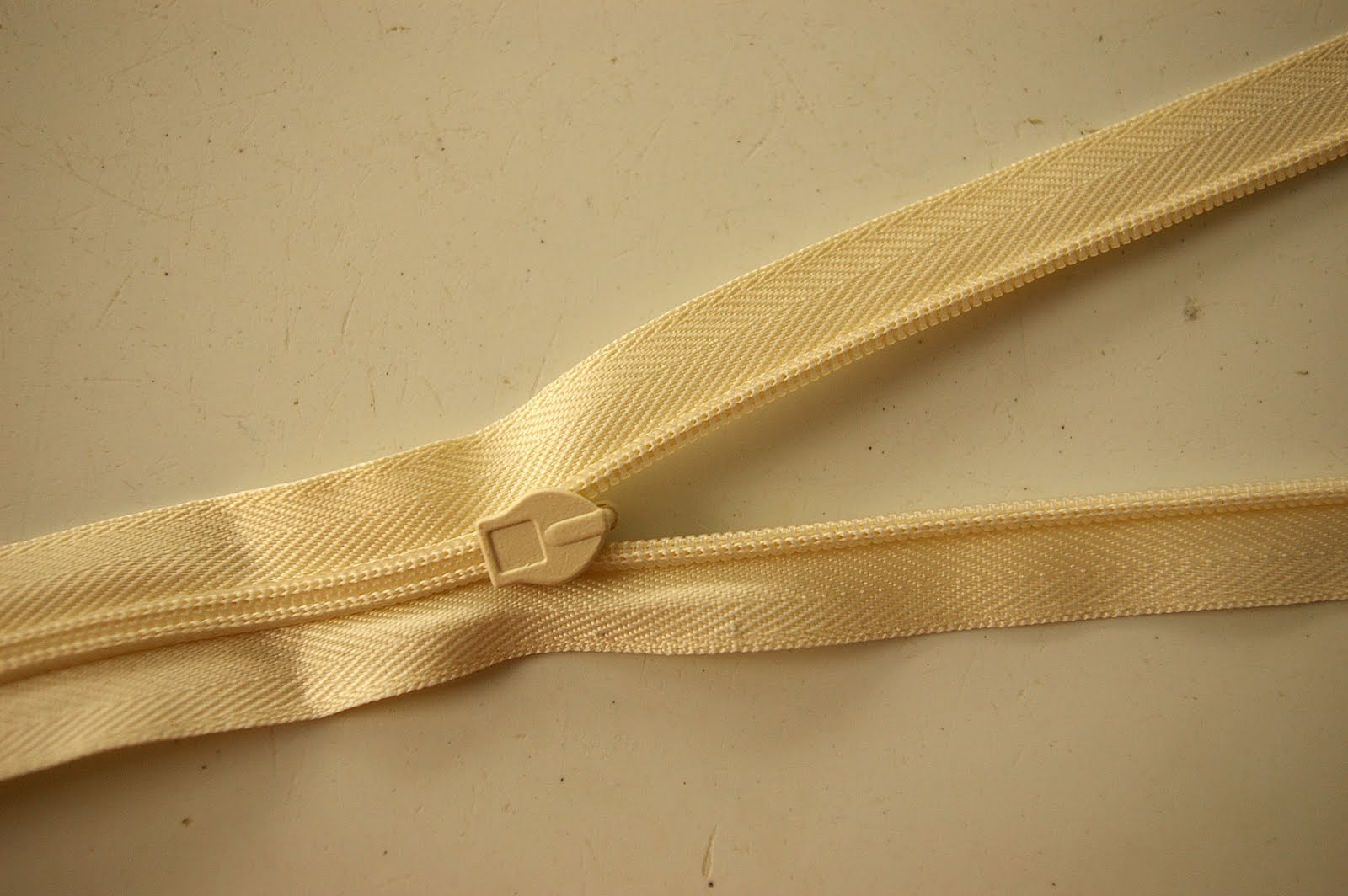 Invisible Zipper Hints During Quiet Time