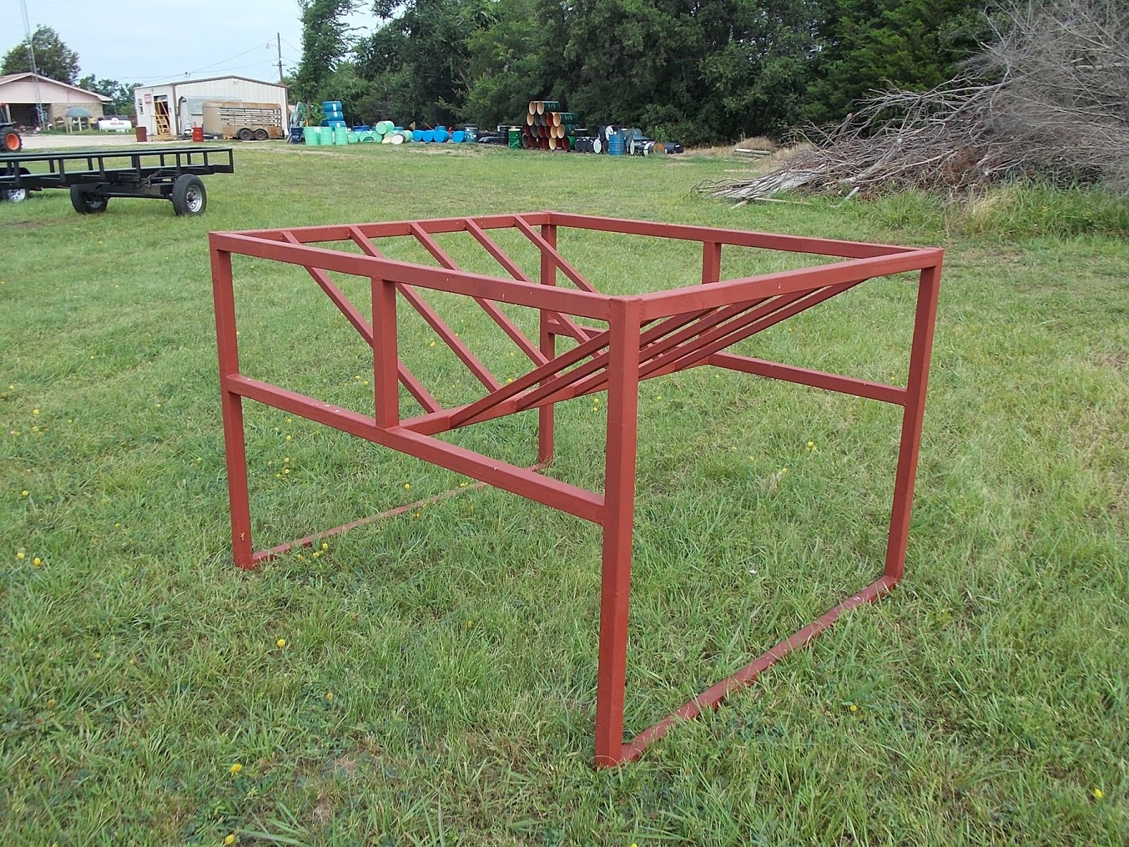 The Ultimate Buyers Guide Find The Perfect Round Bale Hay Feeder For Your Needs - zaxdbr6