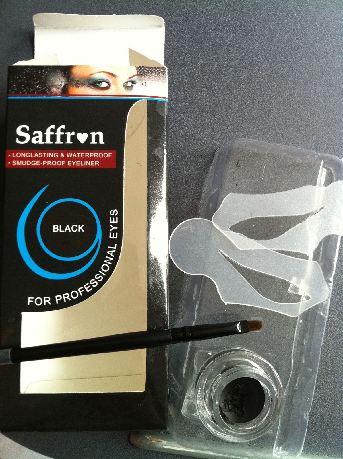 ‘The Flick’ Winged Eyeliner Stencil Discovering Beauty