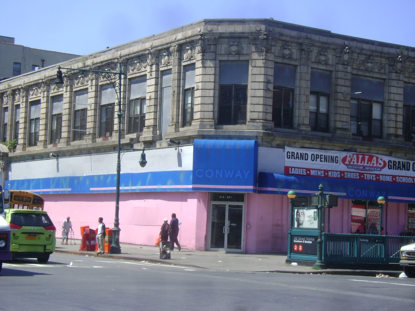 GOD MADE ME FUNKY! Harlem World