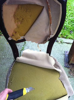 Telas, Cajas y Tinajas: silla estilo vintage rayada