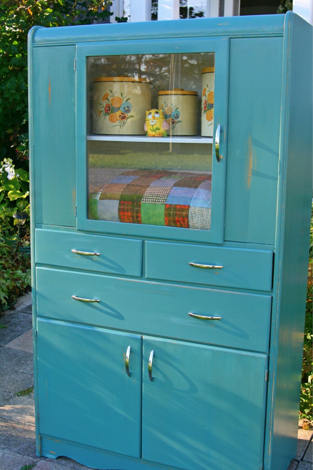 Laurel S Attic Retro China Cabinet Hutch Sold