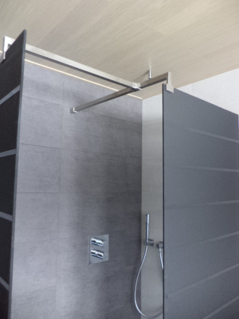 Plafondplaten Badkamer Art 65213 een hele mooie luxe badkamer Badkamerrenovatie Lanaken ~ Plafondplaten Badkamer Art 65213 een hele mooie luxe badkamer