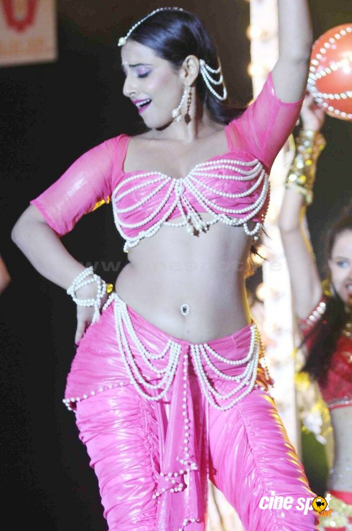 gia paloma in thong vidya balan naked image