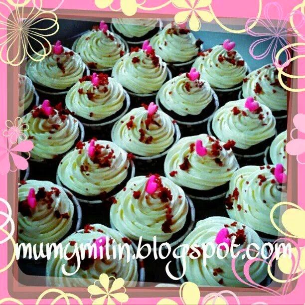 RED VELVET CUPCAKES