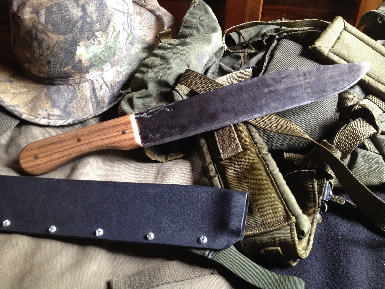 Jake Makes Machete/bowie knife restoration