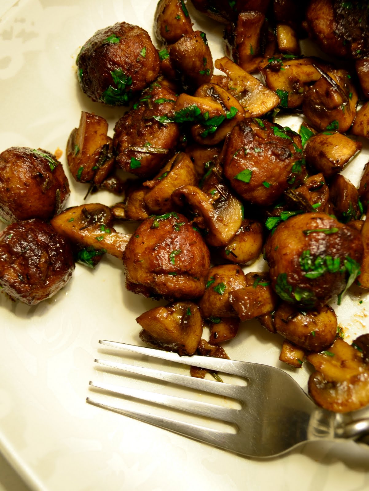 iron stef: sausage & mushrooms & a giveaway