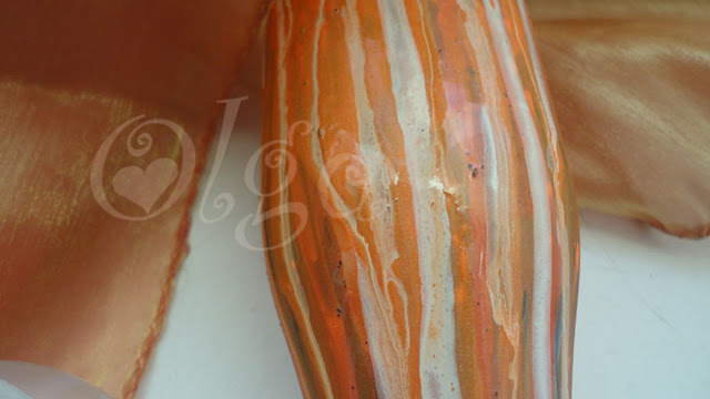 como pintar botellas de cristal oscuro con pintura. efecto dripping. como pintar botellas de cristal oscuro con pintura. efecto dripping.