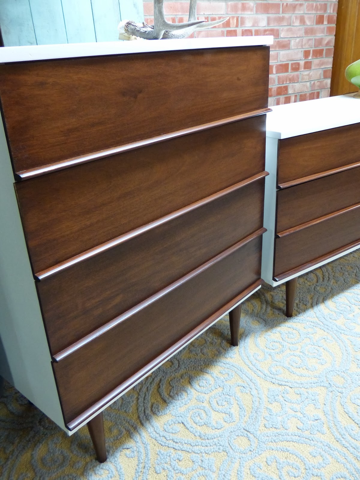 SIMPLE REDESIGN CUSTOM FURNITURE PAINTING GRAND RAPIDS, MI SHOP