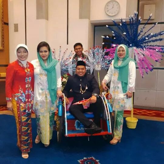 "Sewa Busana Betawi dot " I Ph atau pelaminan dekorasi nuansa betawi