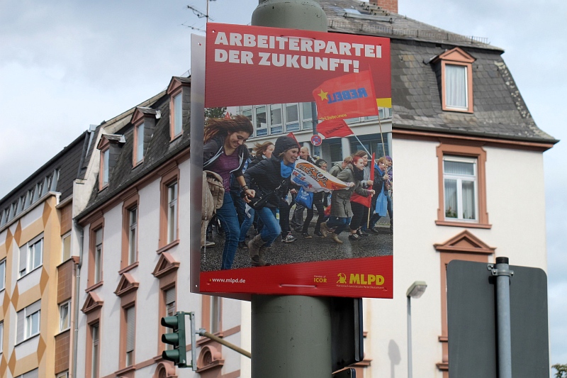 P O L I T S E K T E N: Wahlplakate der MLPD