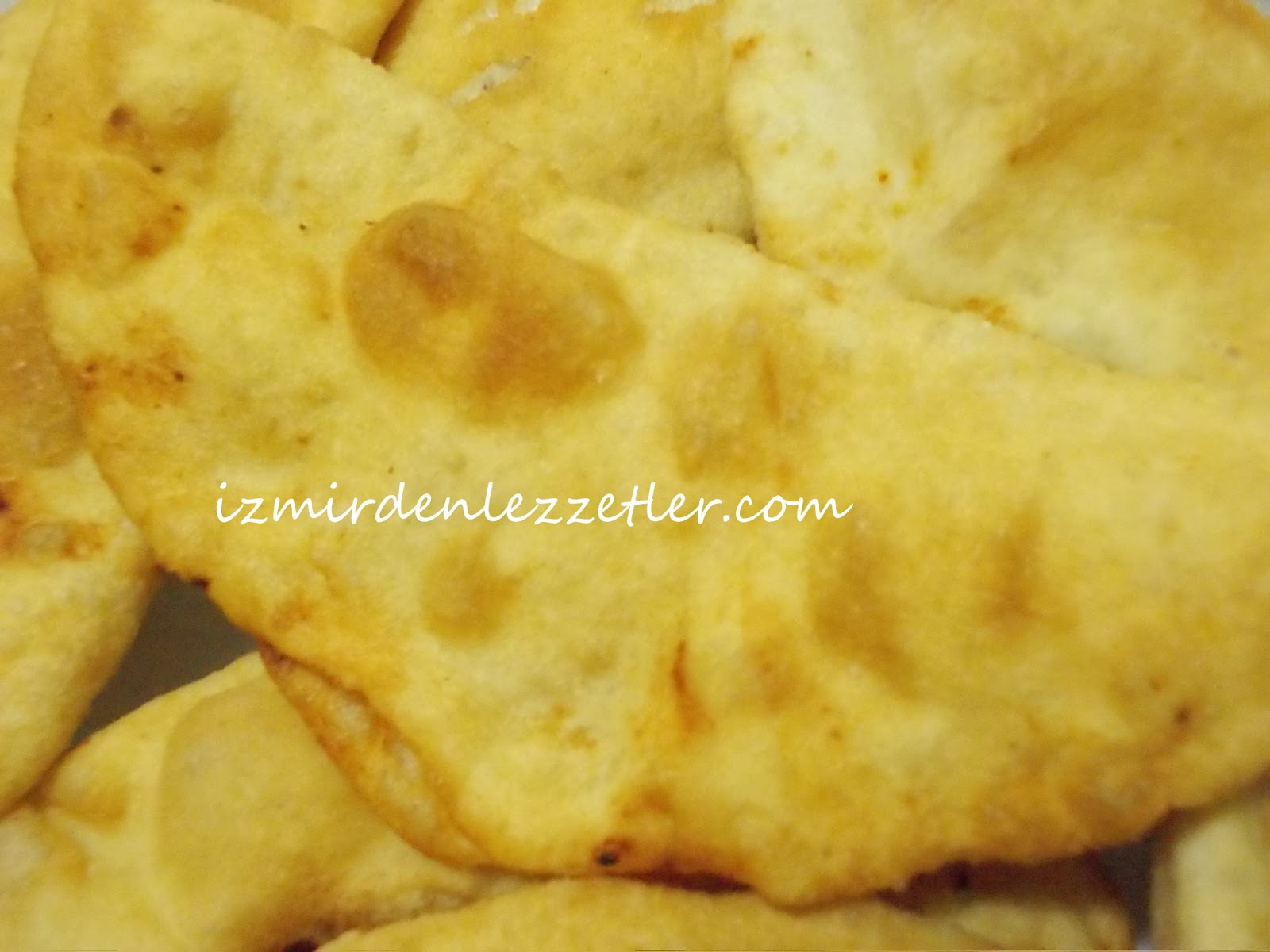 Kıymalı Çiğ Börek İzmirdenlezzetler