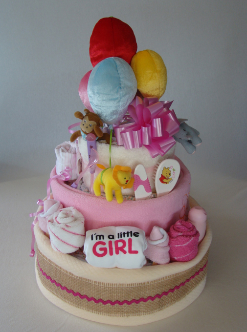 BEYZA ZEMBİL BEBEK BEZİNDEN PASTA!