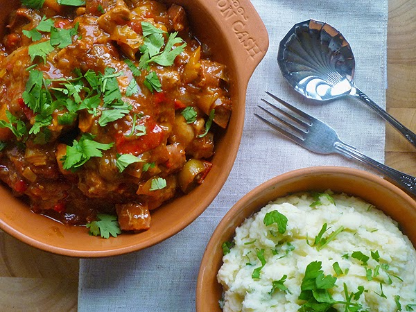 * slow cooker chicken with chorizo
