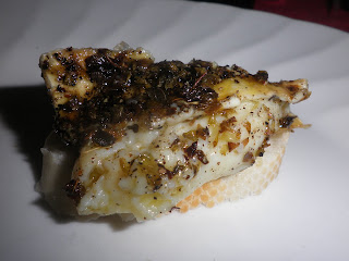 Queso Brie Con Oregano Y Pimienta
