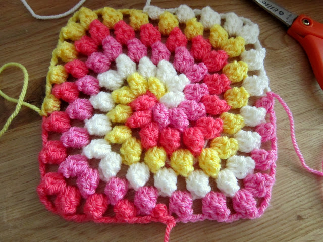 granny square bobble stitch spiral blanket afghan free crochet pattern