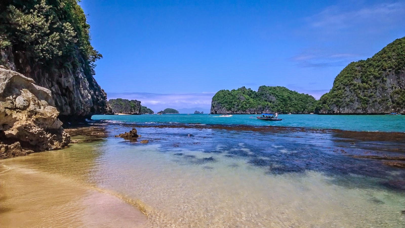 Breathtaking Caramoan view, enhanced with the Creative Studio app (taken with Lumia 1520 by Nicolas Padilha)
