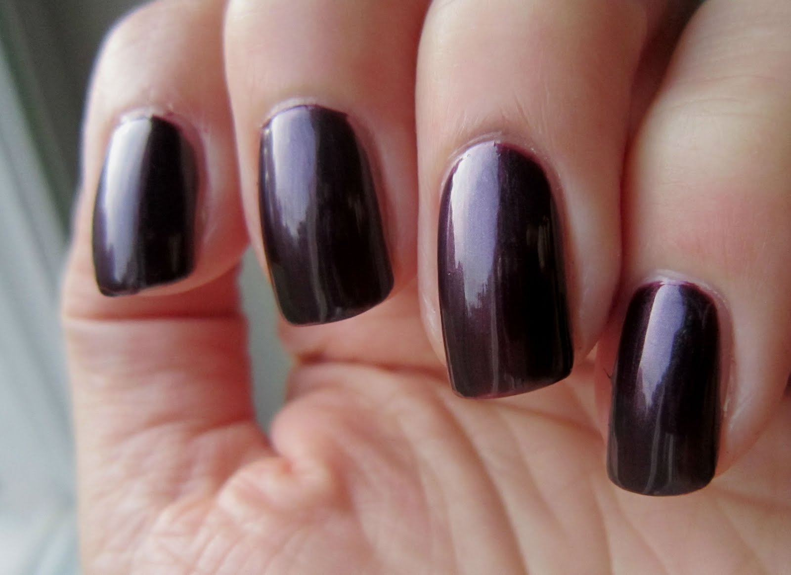 OPI Nail Lacquer, Vampsterdam - wide 4