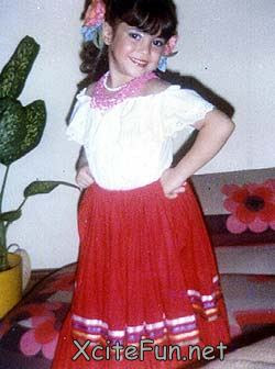 Shakira Childhood Pics ~ jiah khan unseen childhood pictures and death