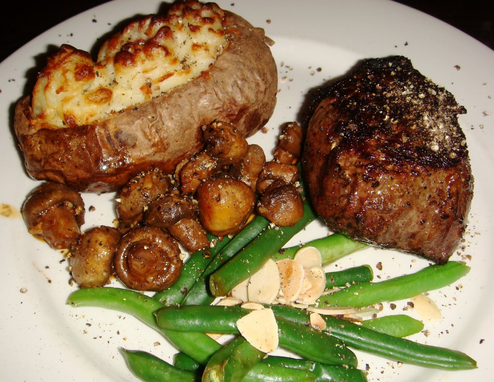 The Keg Neurotic Nibbler