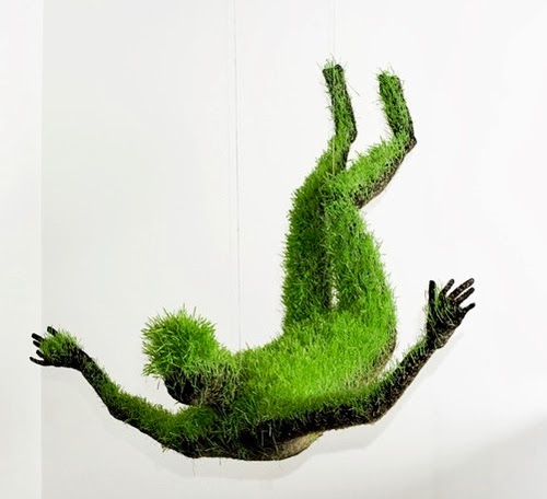 02-Mathilde-Roussel-Paris-Cycle-Of-Life-Lives-of-Grass-Soil-Wheat-Seeds-Recycled-Metal-&-Fabric-www-designstack-co