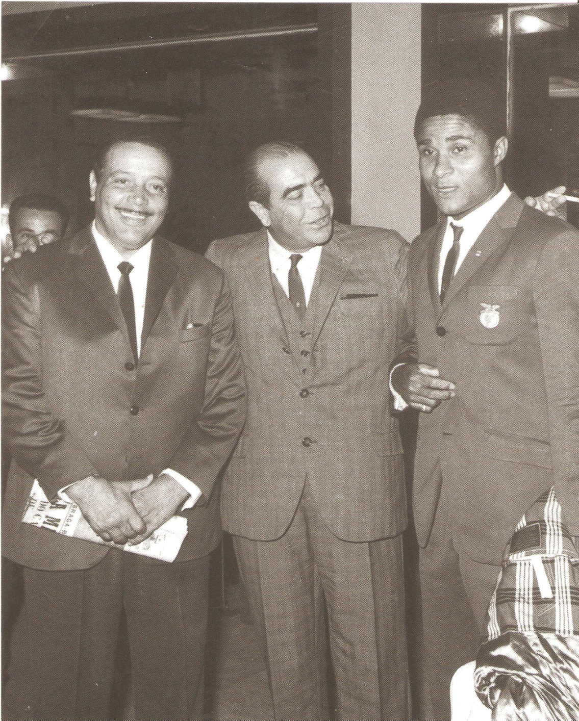 esférico Há 98 anos nascia Otto Glória