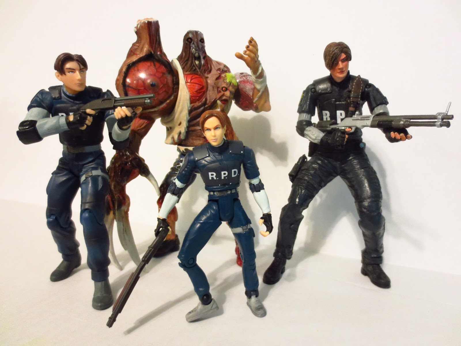 The Epic Review: Action Figure Review: William Birkin and Sherry from Resident Evil 2 Platinum 