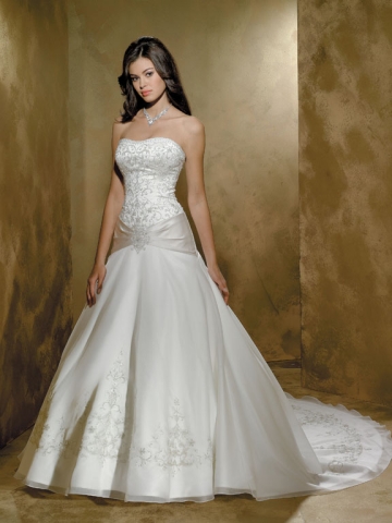 Allure bridal dresses Allure bridal dresses Posted by Bejeweled