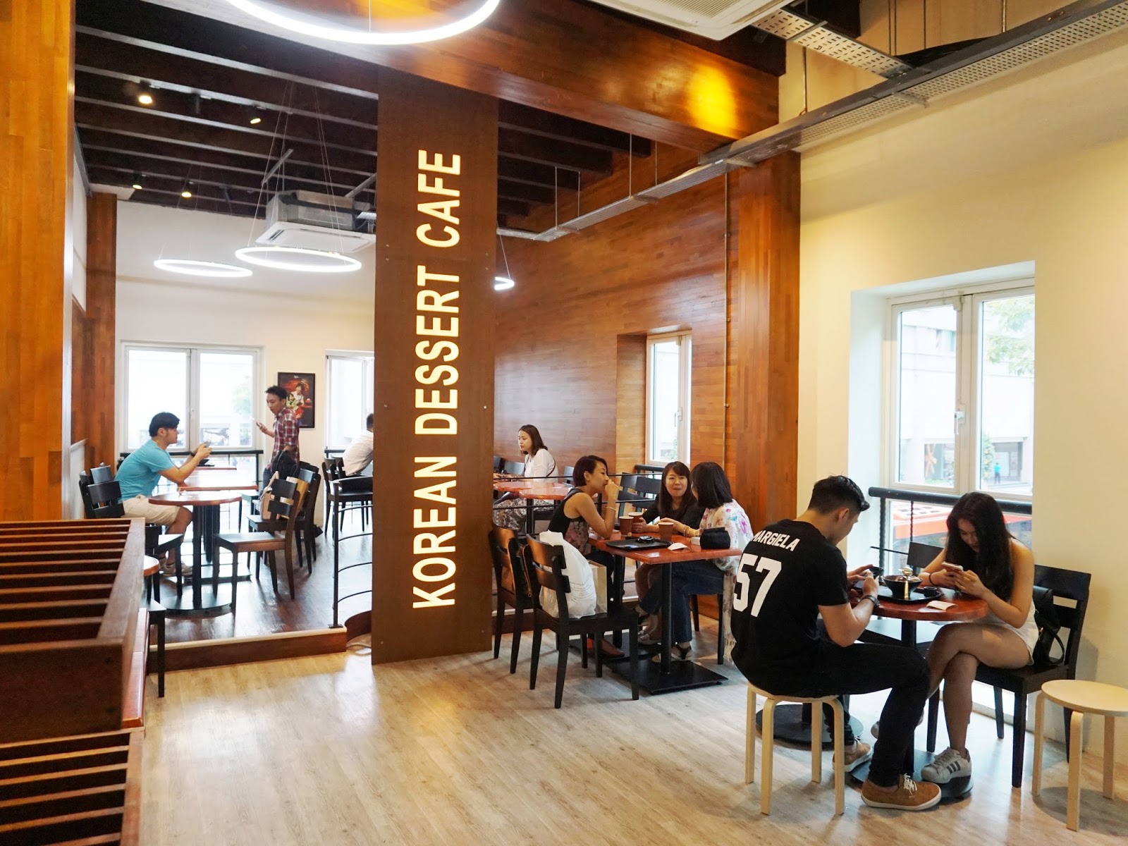 Pinkypiggu Nunsongyee 눈송이 Popular Korean Dessert Cafe S Latest Outlet At Bugis It S Open 24 7