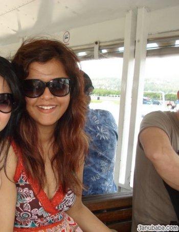Celebrity Scandals: Maria Wasti & Ayesha Umer Scandal
