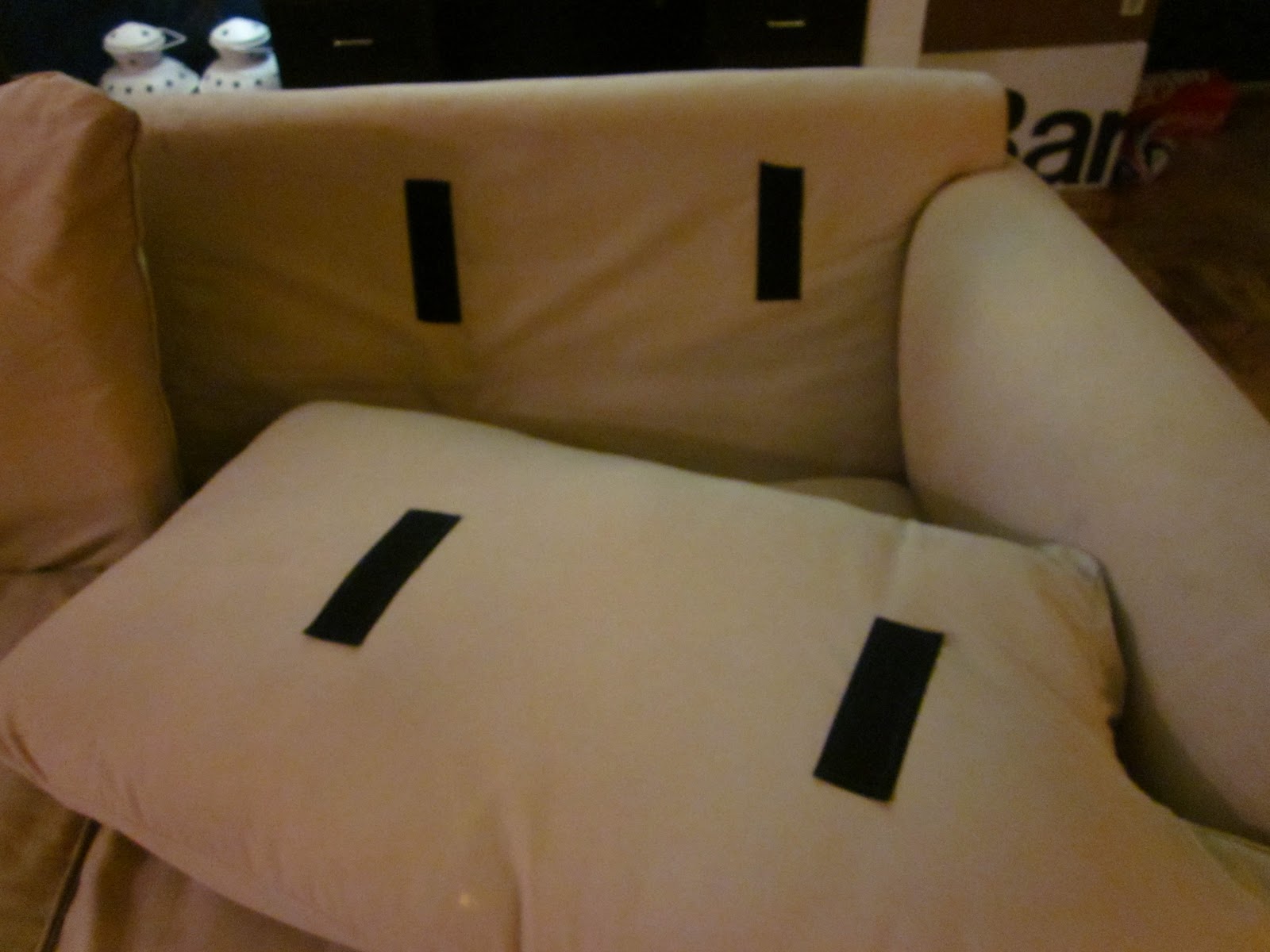 BonnieProjects: Sofa Facelift